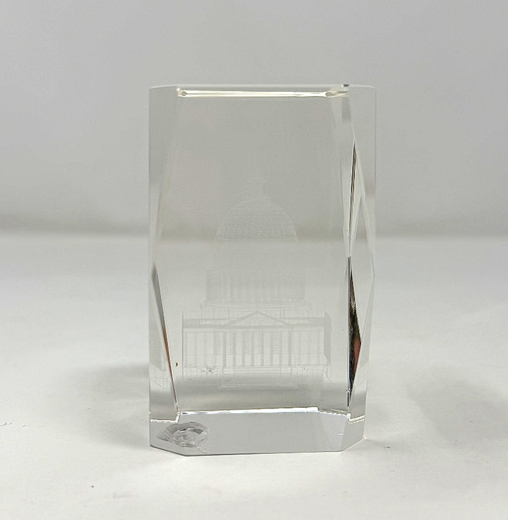 U.S. Capitol 3D Laser Etched Crystal Glass Paperweight Washington DC Read
